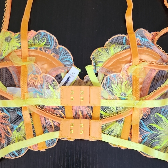 New!For Love and Lemons Waterlily Embroidered Bustier with Matching Belt & Thong - Picture 8 of 15